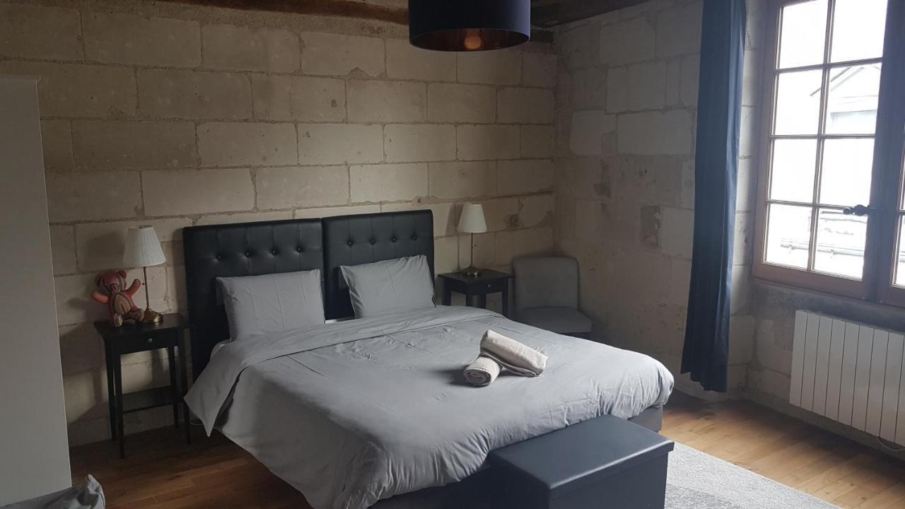 Appartement dans Immeuble 15 éme Siècles Vieux Tours Esterno foto